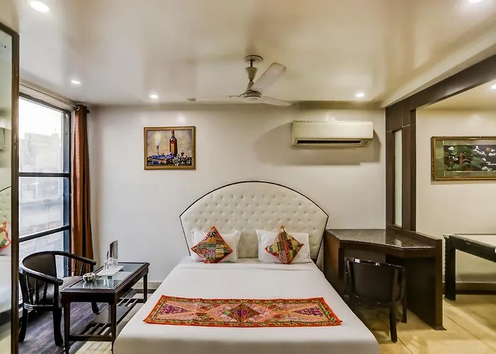 Staybook Hotel Geeson- New Delhi Railway Station
