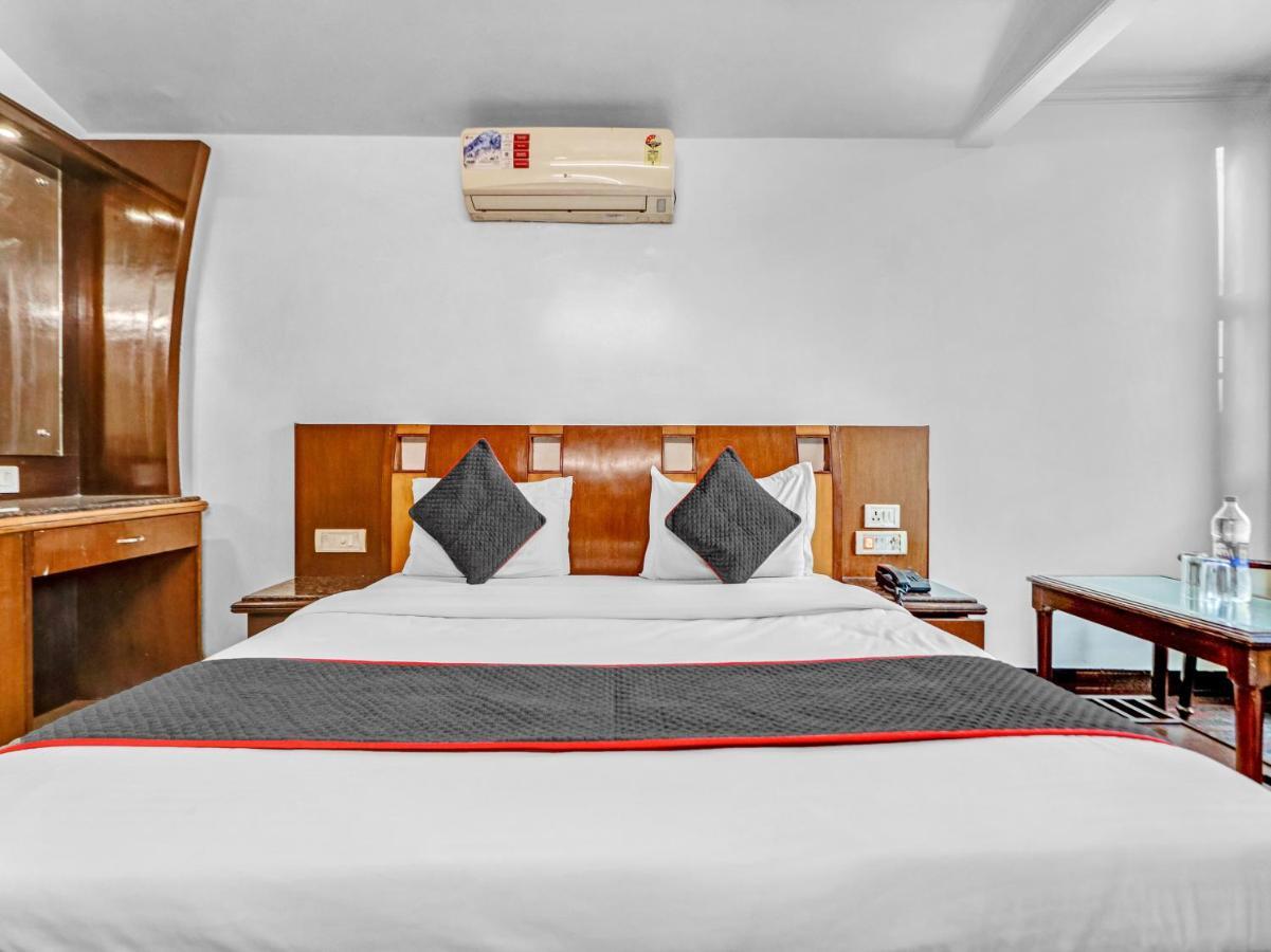 Staybook Geeson- Railway Station Hotel New Delhi